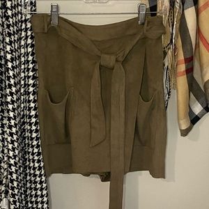 MOD on trend green skort